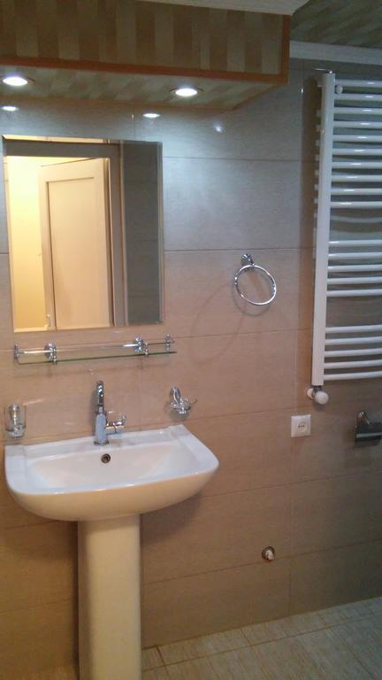 Tskaltubo Guest House On Mirian Mepe Zewnętrze zdjęcie